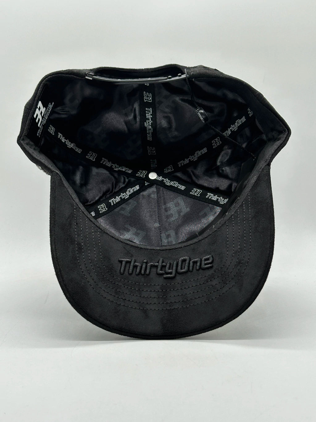 31 Hats Chrome III negra