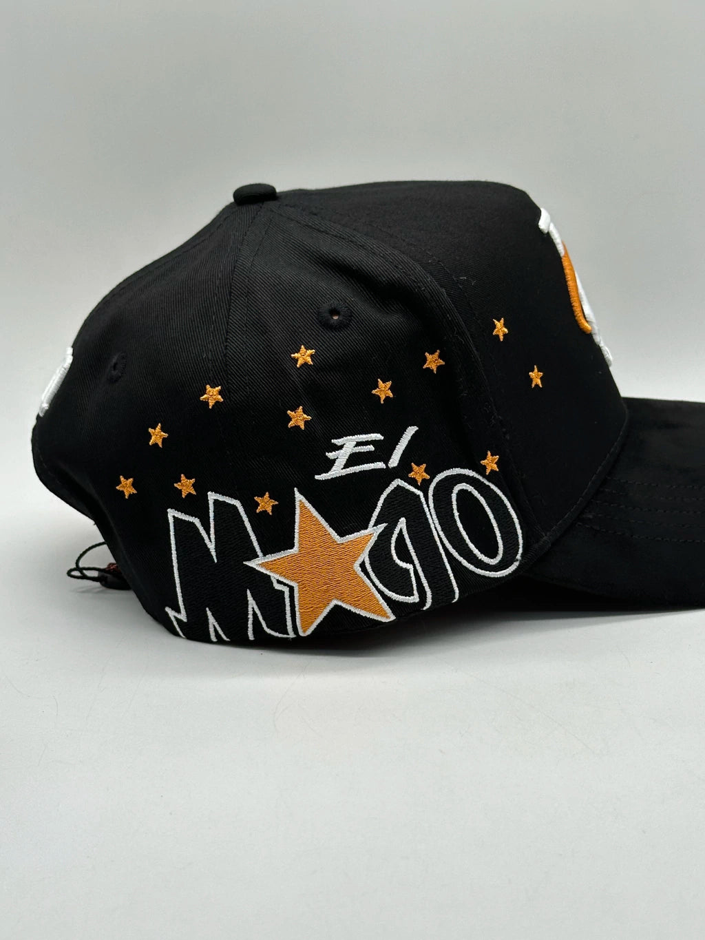 31 hats DE EAST LA MAGO